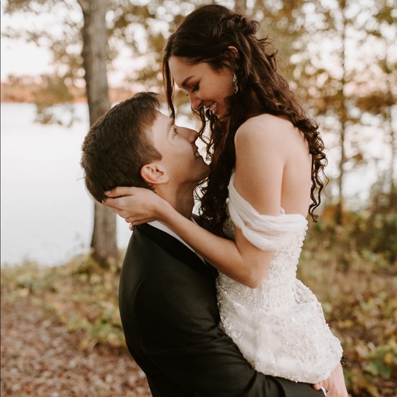 Meet your Posher, Rachel - Picture 2 of 2